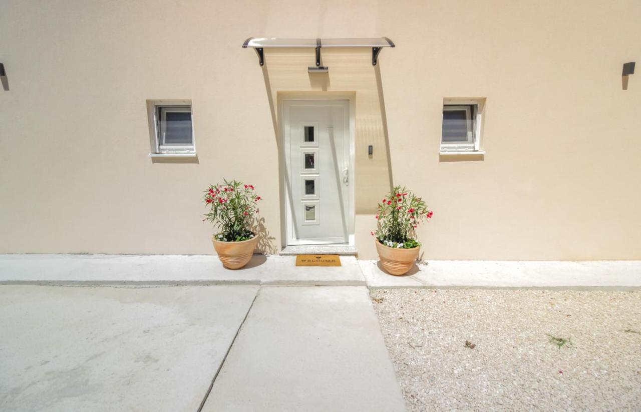Rooms Zemunik Donji Zemunik Екстериор снимка